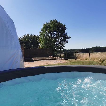 Lincoln Star Dome, Hot Tub, Bbq Appartement Langworth Buitenkant foto